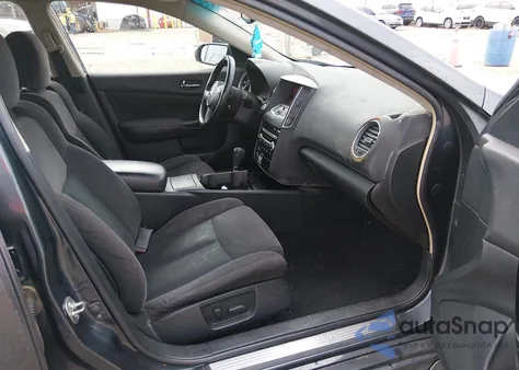 2011 Nissan Maxima 3.5 S z USA, uszkodzony, nr VIN 1N4AA5APXBC826386